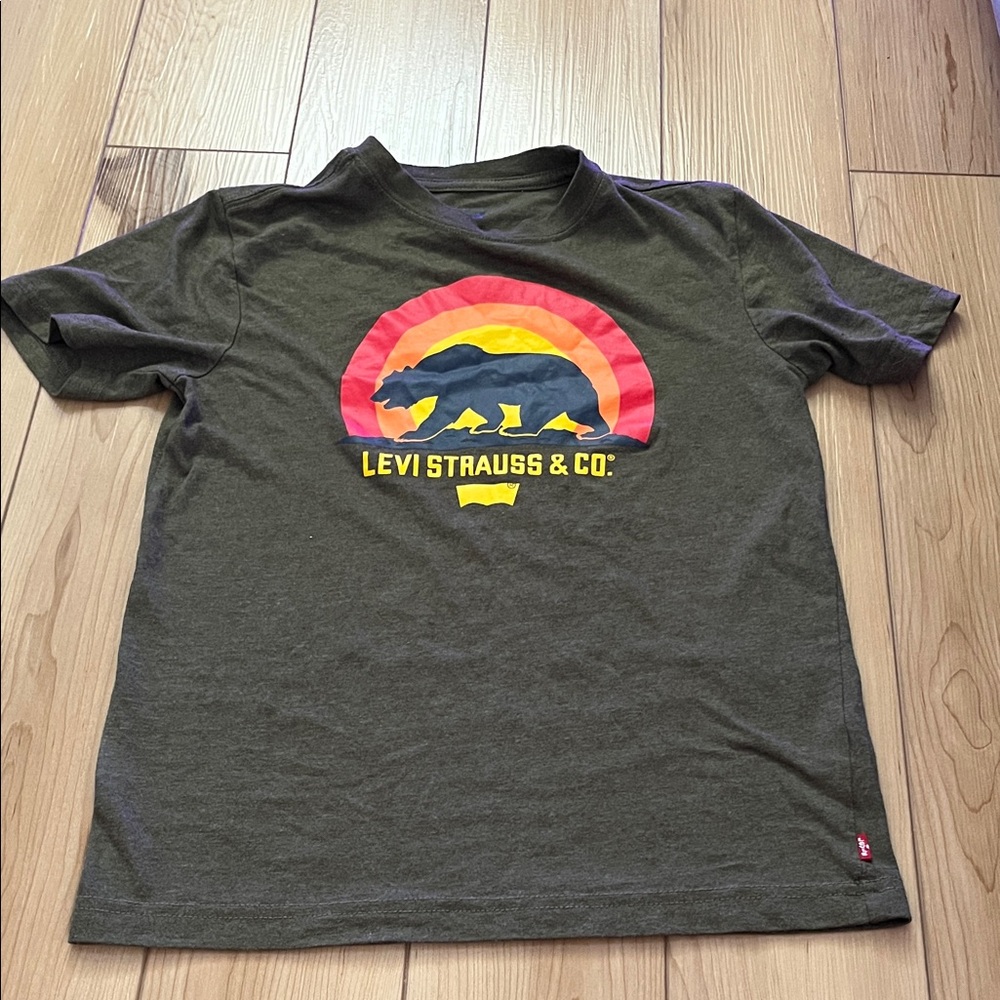 Levi's Kids Olive T-Shirt with Bear Graphic